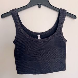Nikibiki Crop Tank